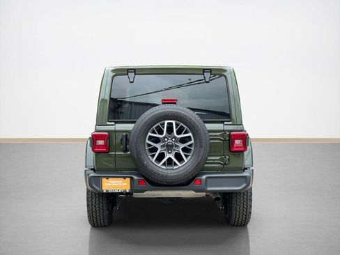 Used 2024 Jeep Wrangler Unlimited Sahara AWD/4WD image 7