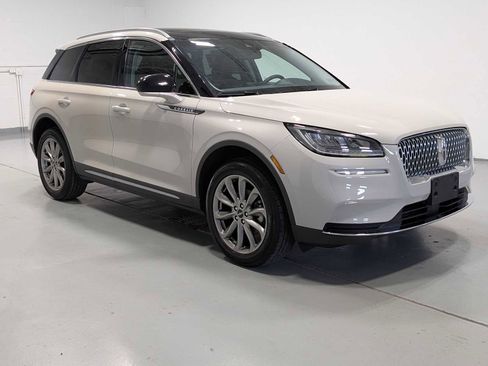 Used 2022 Lincoln Corsair AWD w/ Premium Package image 6