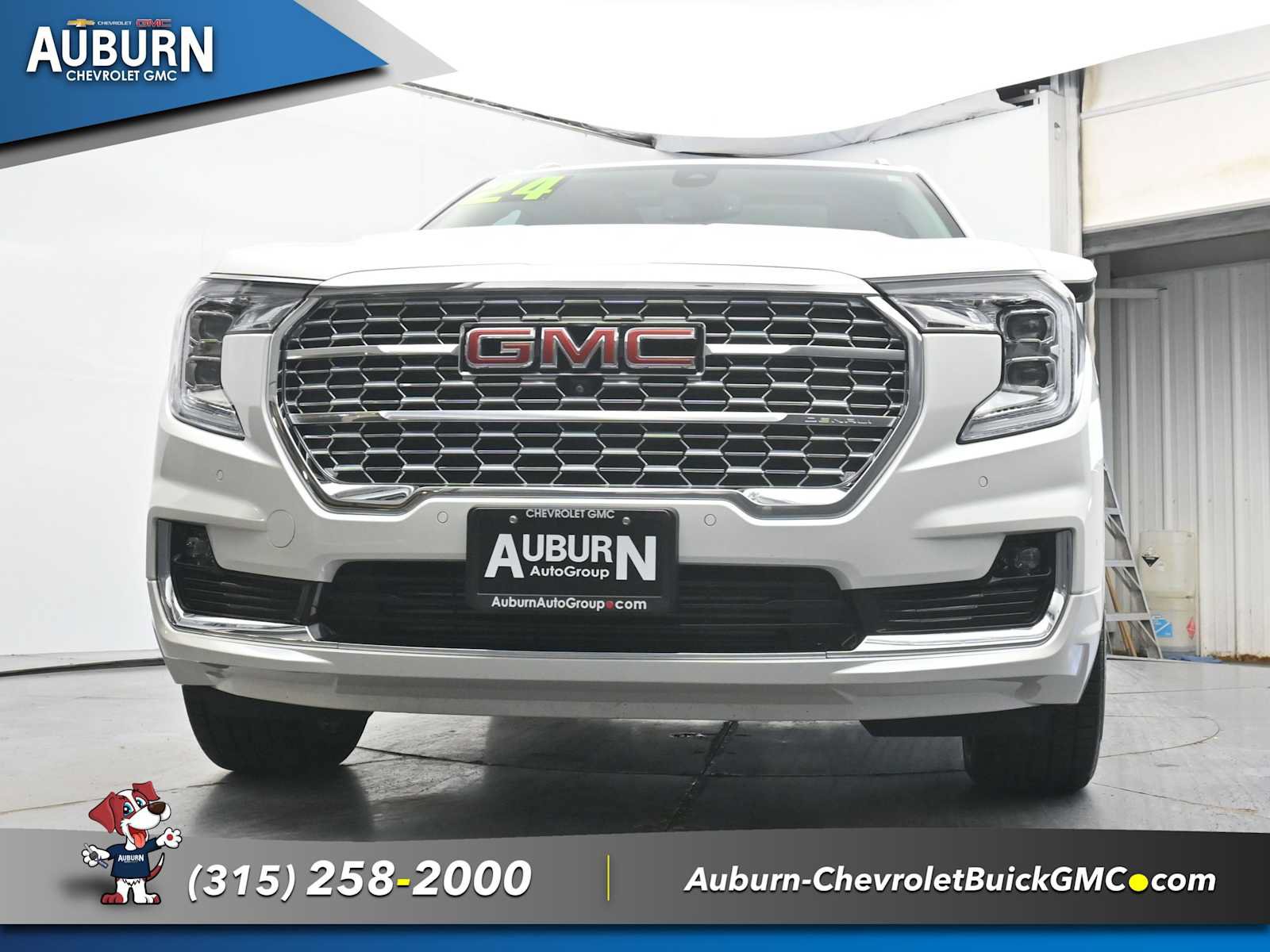 Used 2024 GMC Terrain Denali w/ Denali Premium Package AWD/4WD image 21