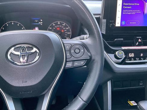 Certified 2023 Toyota Corolla Cross LE w/ Moonroof Package FWD image 25