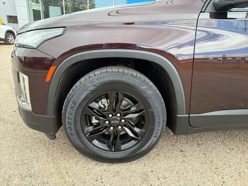 Used 2023 Chevrolet Traverse LT FWD image 36