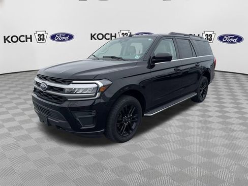 Used 2022 Ford Expedition Max XLT AWD/4WD image 3