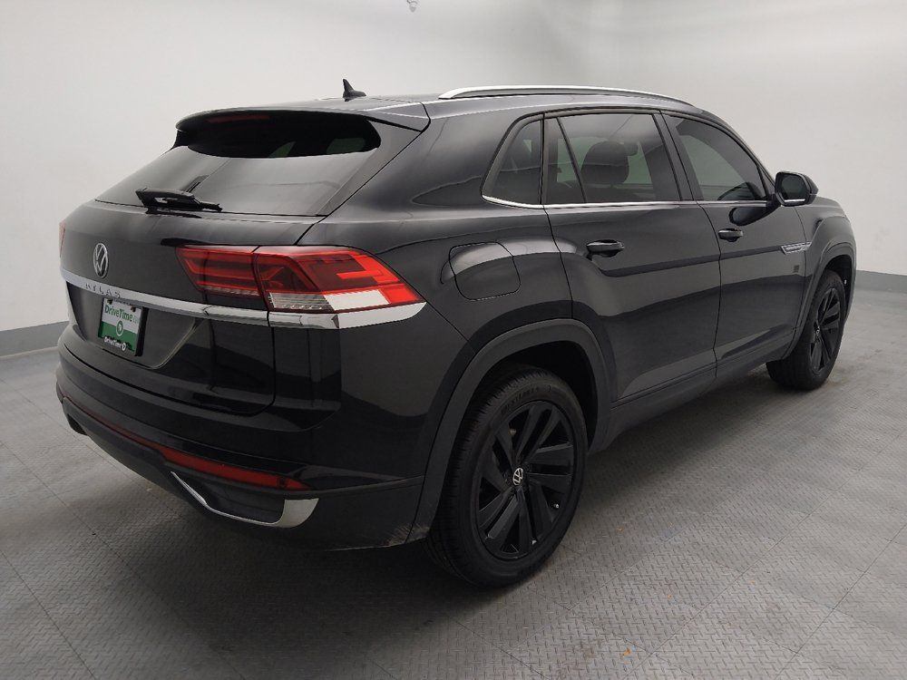 Used 2022 Volkswagen Atlas Cross Sport SE FWD image 9