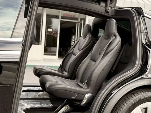 Used 2018 Tesla Model X 100D image 20