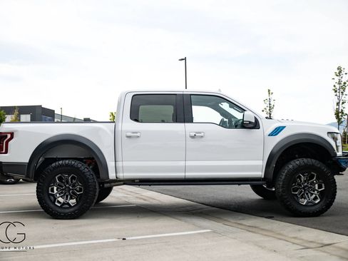 Used 2019 Ford F150 Raptor w/ Equipment Group 802A Luxury AWD/4WD image 19