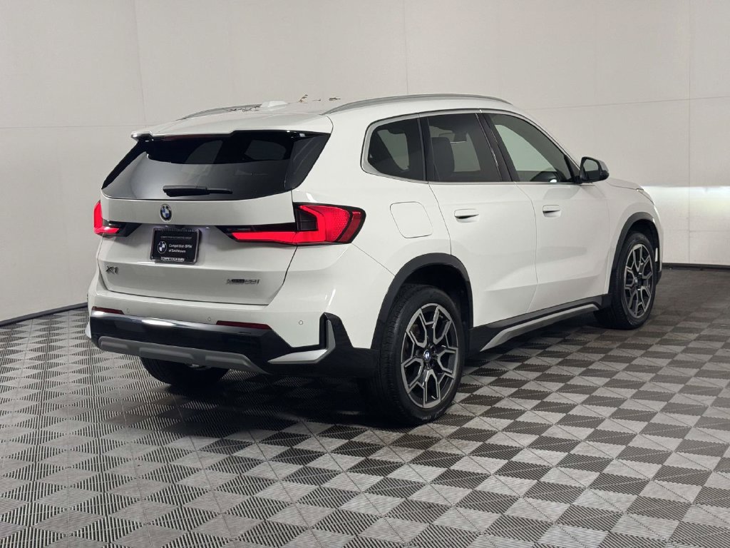 Used 2023 BMW X1 xDrive28i w/ Convenience Package AWD/4WD image 10