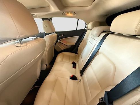 Used 2020 Mercedes-Benz GLA 250 GLA 250 image 24