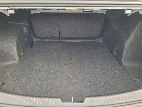 Used 2024 Chevrolet Malibu LT image 11