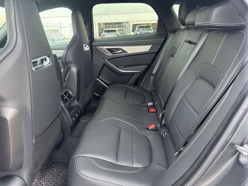 New 2026 Jaguar F-PACE R-Dynamic S image 8