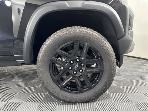 New 2025 Chevrolet Colorado Trail Boss w/ Midnight Edition image 8