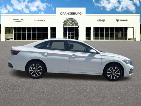 Used 2024 Volkswagen Jetta S FWD image 8