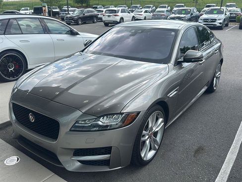 Used 2017 Jaguar XF R-Sport AWD/4WD image 2