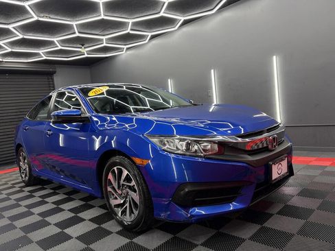 Used 2018 Honda Civic EX image 3