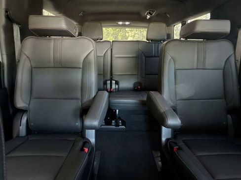 Used 2024 Chevrolet Suburban RST w/ Luxury Package AWD/4WD image 34