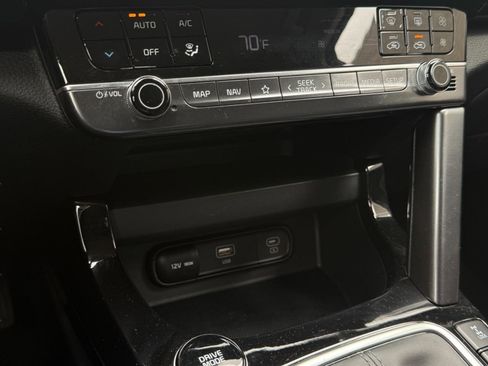 Certified 2024 Kia Seltos S AWD/4WD image 35