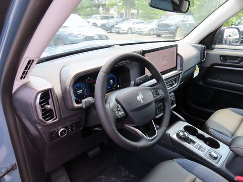 New 2025 Ford Bronco Sport Outer Banks w/ Outer Banks Tech Package+ image 9