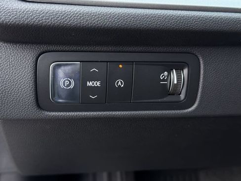 New 2026 Chevrolet Traverse LT w/ Sun and Wheel Package FWD image 16