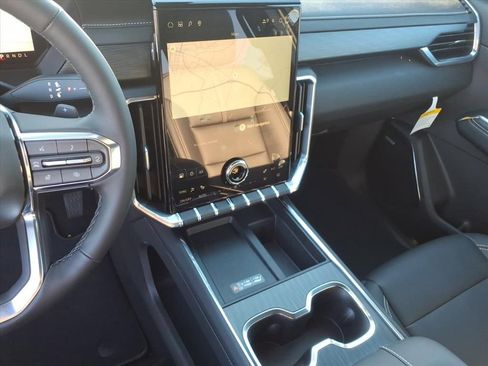 New 2026 GMC Acadia Elevation image 16