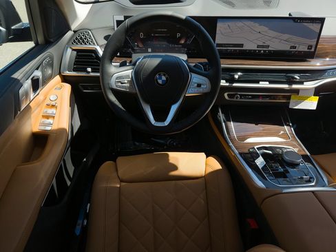 New 2027 BMW X7 xDrive40i w/ Climate Comfort Package AWD/4WD image 15