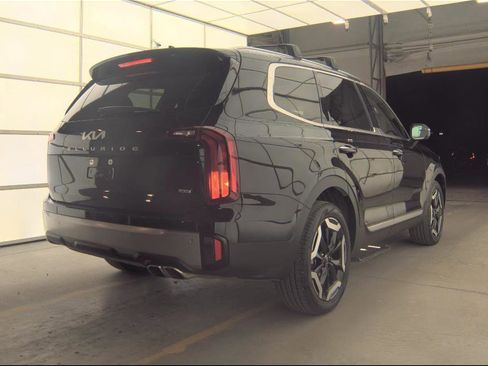 Used 2025 Kia Telluride S image 10