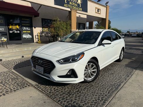 Used 2018 Hyundai Sonata SE image 1