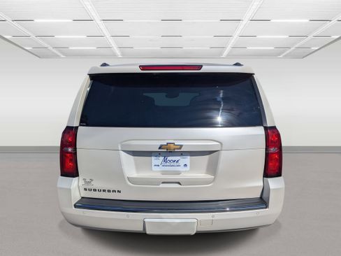 Used 2015 Chevrolet Suburban LTZ image 4