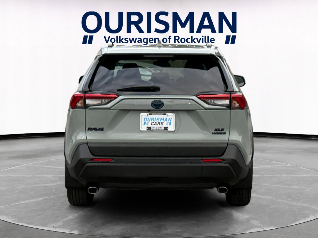 Used 2022 Toyota RAV4 XLE Premium AWD/4WD image 5