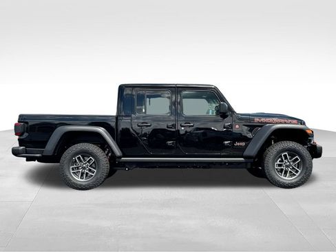 New 2026 Jeep Gladiator Mojave w/ Steel Bumper Group AWD/4WD image 8