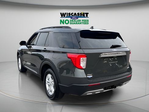 Used 2023 Ford Explorer XLT w/ Equipment Group 202A AWD/4WD image 26