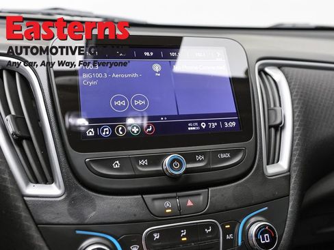 Used 2025 Chevrolet Malibu LT FWD image 19