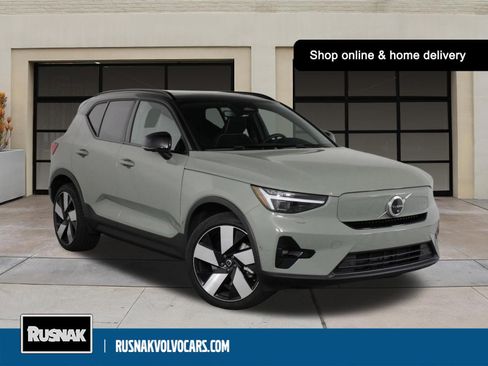 Used 2023 Volvo XC40 Recharge Ultimate image 1