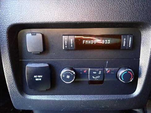 Used 2016 Lincoln Navigator Select AWD/4WD image 13