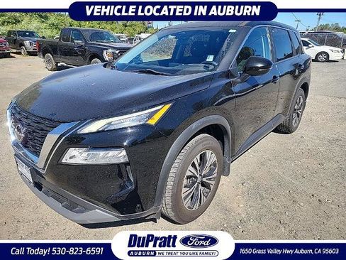 Used 2023 Nissan Rogue SV image 1