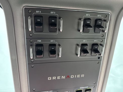 Used 2025 INEOS Grenadier Fieldmaster Edition image 22