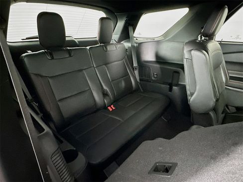 Used 2023 Ford Explorer ST-Line w/ Class IV Trailer Tow Package image 27