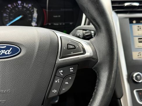 Used 2018 Ford Fusion SE w/ Equipment Group 602A FWD image 28
