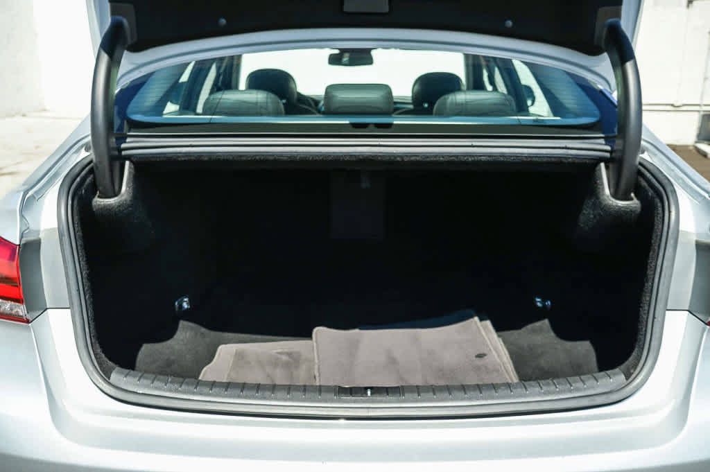 Used 2017 Genesis G80 3.8 RWD image 25