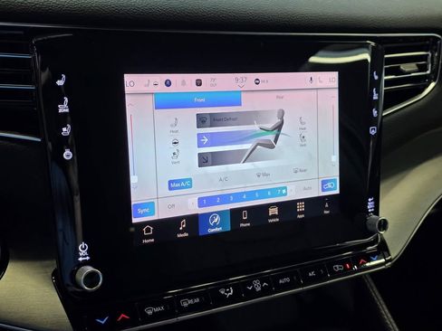 New 2025 Jeep Wagoneer L Series III w/ Premium Group I image 25