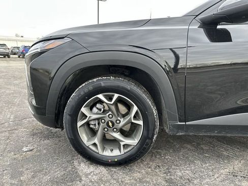 Used 2025 Chevrolet Trax LT image 33