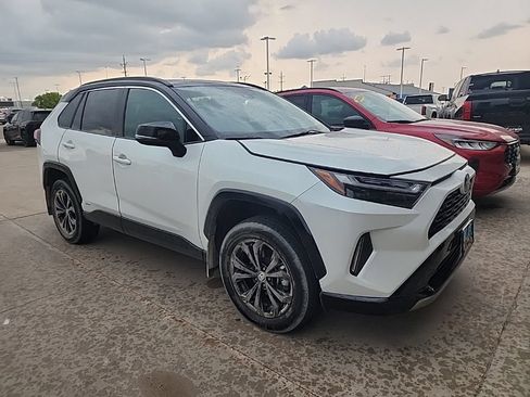Used 2024 Toyota RAV4 XSE AWD/4WD image 3