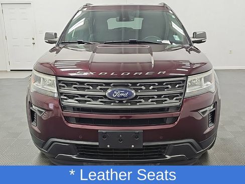 Used 2018 Ford Explorer XLT w/ Equipment Group 202A FWD image 5