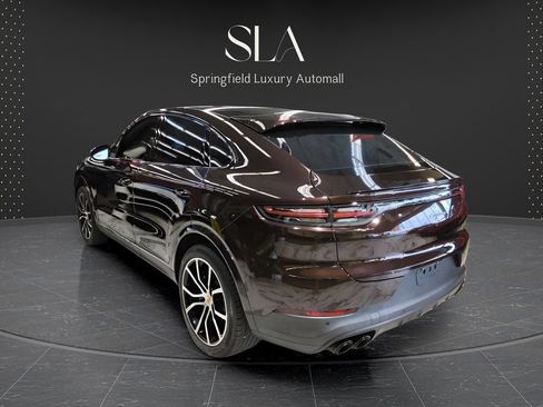 Used 2023 Porsche Cayenne Coupe AWD/4WD image 7