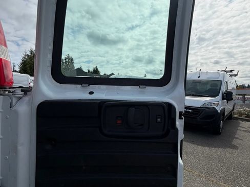 Used 2019 Chevrolet Express 2500 RWD image 22