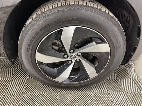 Used 2024 Jaguar F-PACE R-Dynamic S image 36