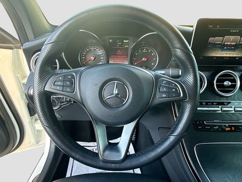 Used 2018 Mercedes-Benz GLC 350e 4MATIC image 39