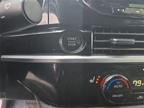 Certified 2025 Nissan Pathfinder SL image 20