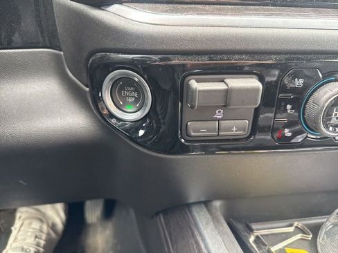 Used 2025 Chevrolet Silverado 3500 LTZ w/ LTZ Plus Package image 19