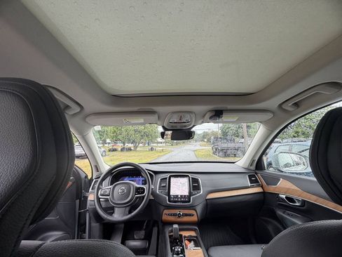Used 2024 Volvo XC90 T8 Core w/ Protection Package Premier AWD/4WD image 10
