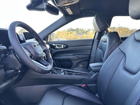 New 2026 Jeep Compass Limited image 24