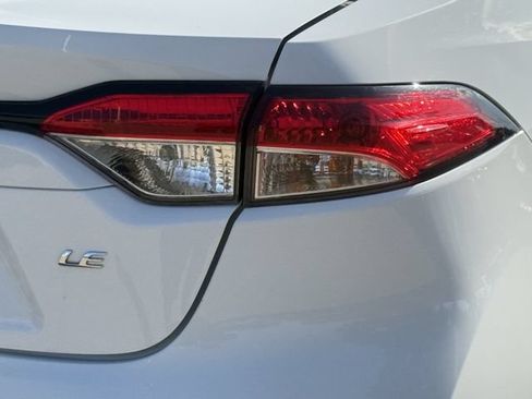 Used 2025 Toyota Corolla LE FWD image 7